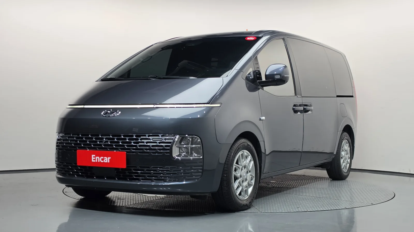 2024 Hyundai Staria