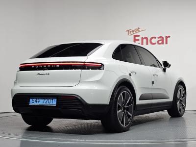 Porsche Macan 2025