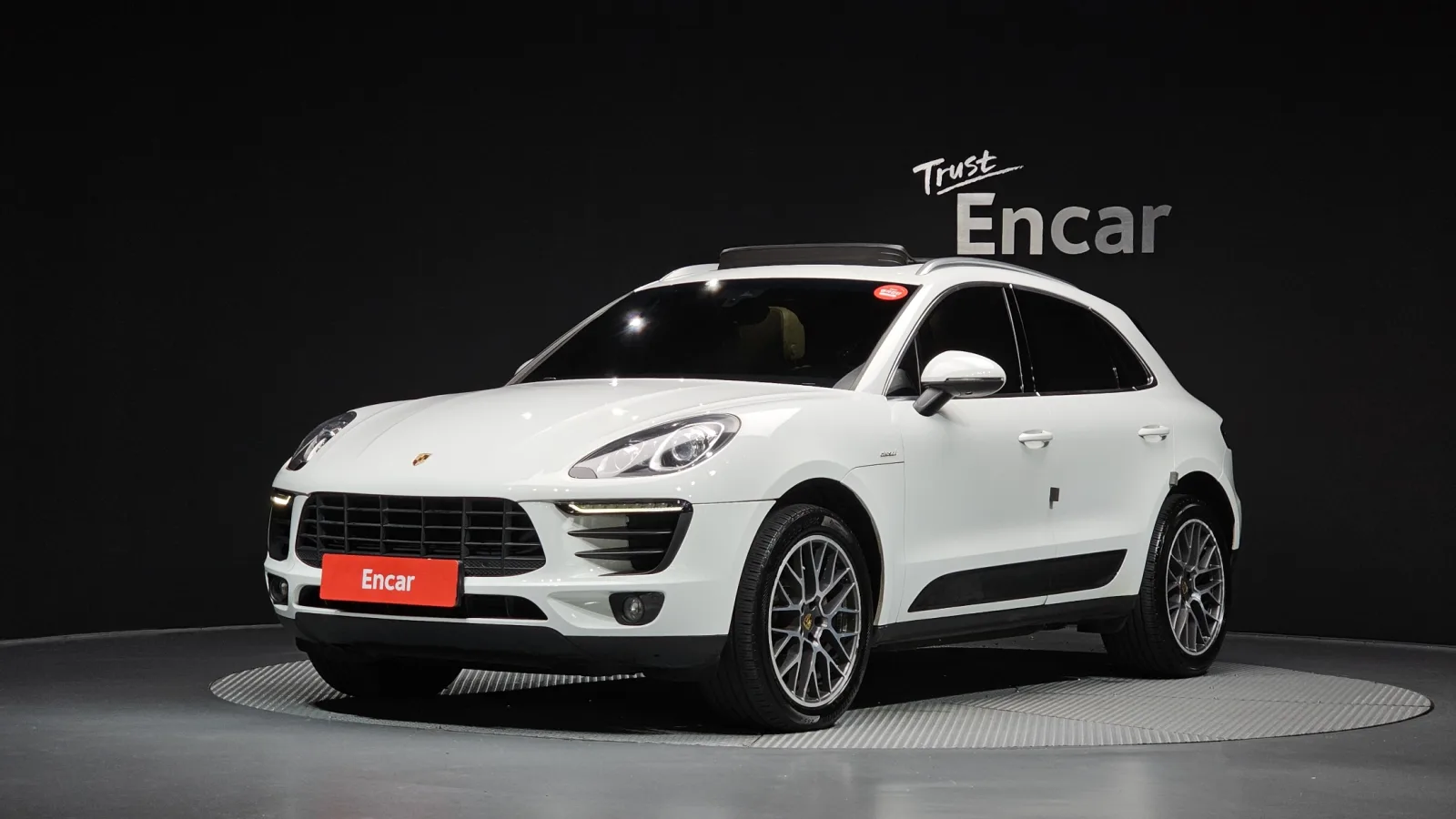2017 Porsche Macan