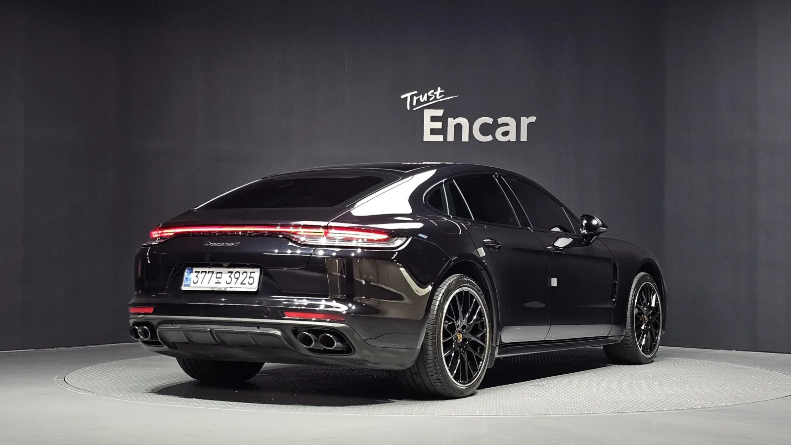2023 Porsche Panamera