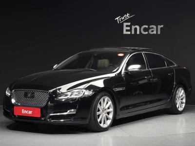 2016 Jaguar XJ