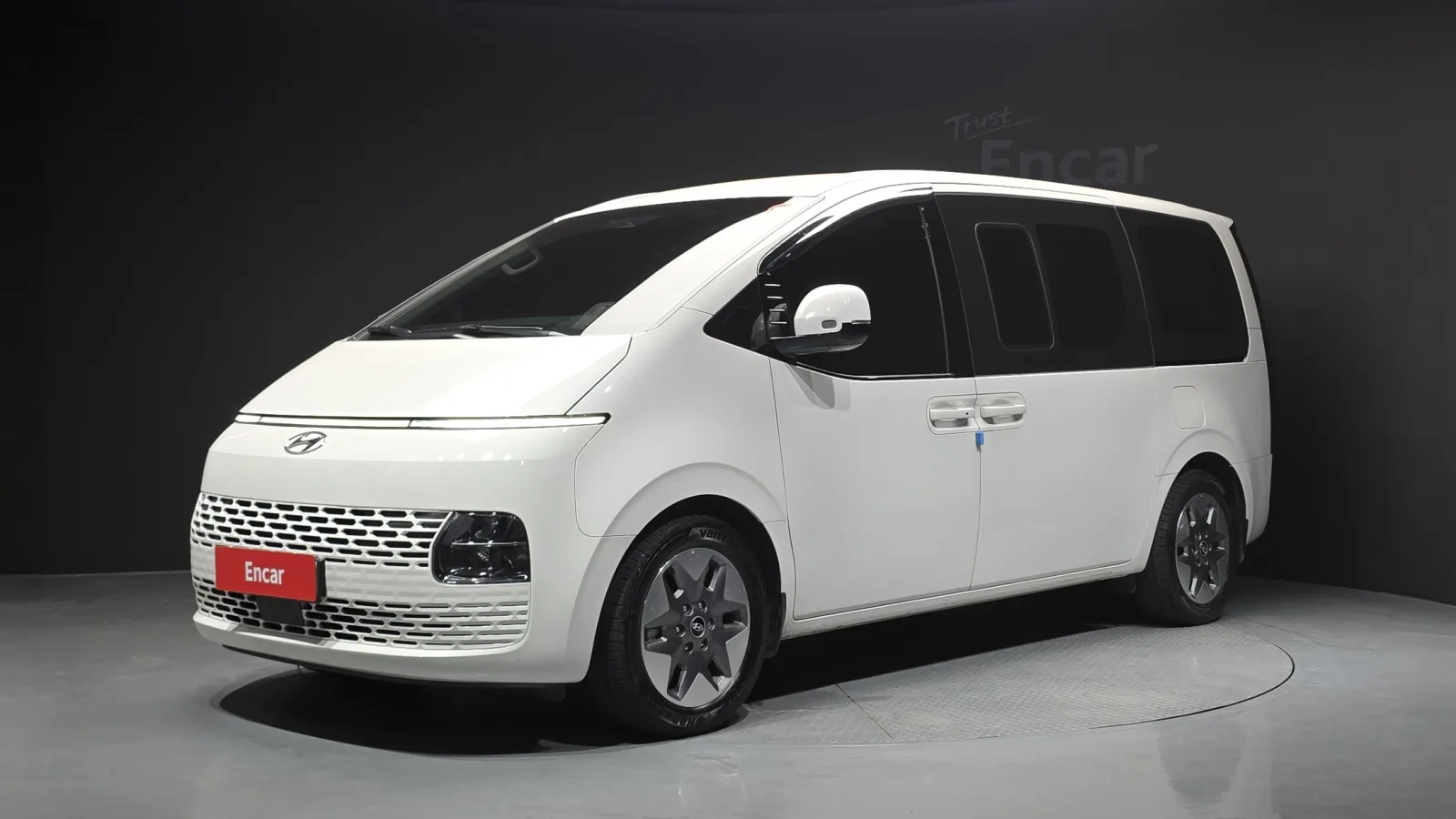 2023 Hyundai Staria