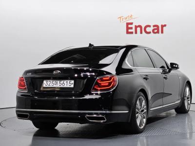 2020 Kia K9