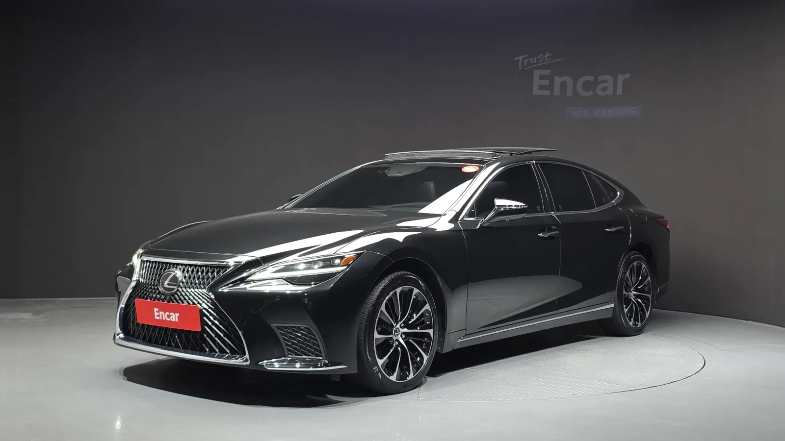 2022 Lexus LS