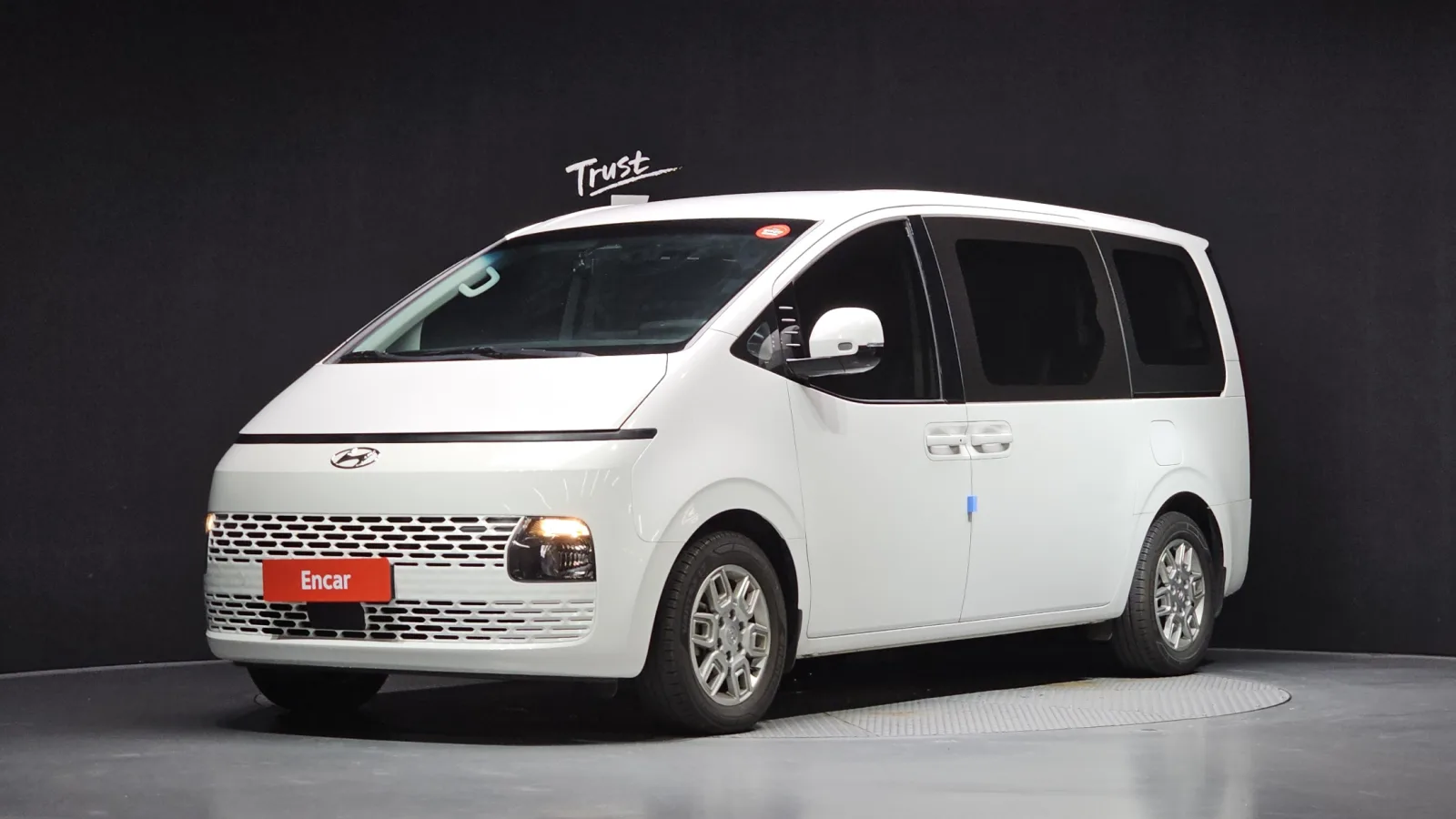 2023 Hyundai Staria