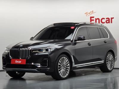 2022 BMW X7
