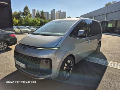 2025 Hyundai Staria