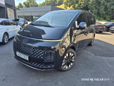 2025 Hyundai Staria