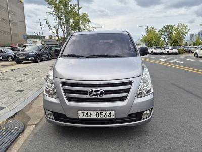 2017 Hyundai Starex