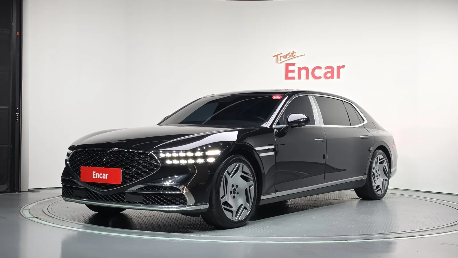 2022 Genesis G90