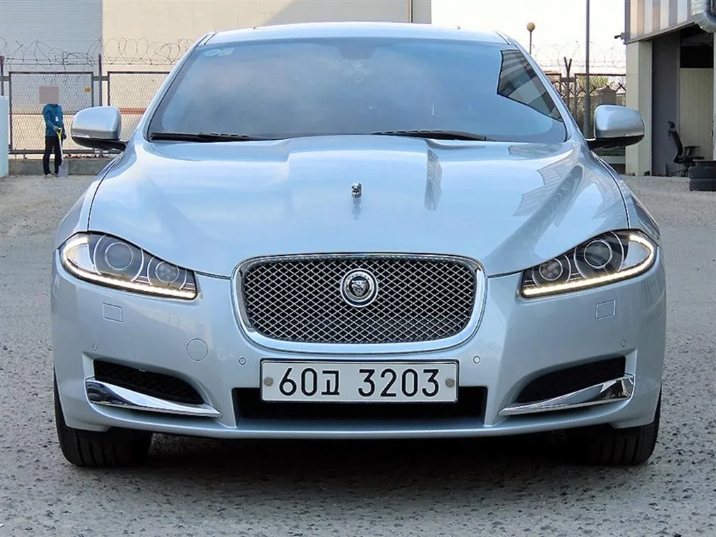 2013 Jaguar XF