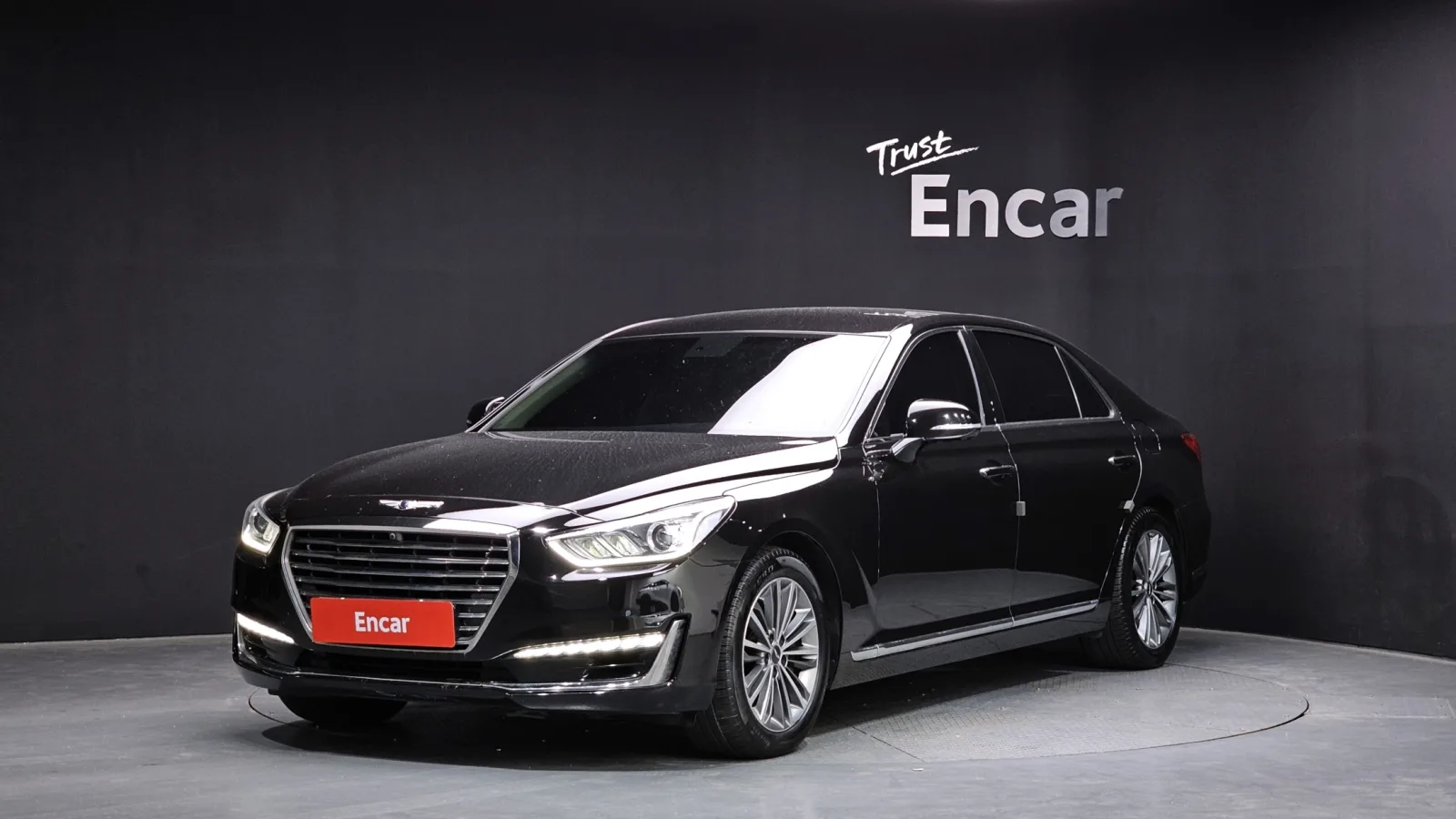 2018 Genesis EQ900