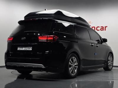 2017 Kia Carnival