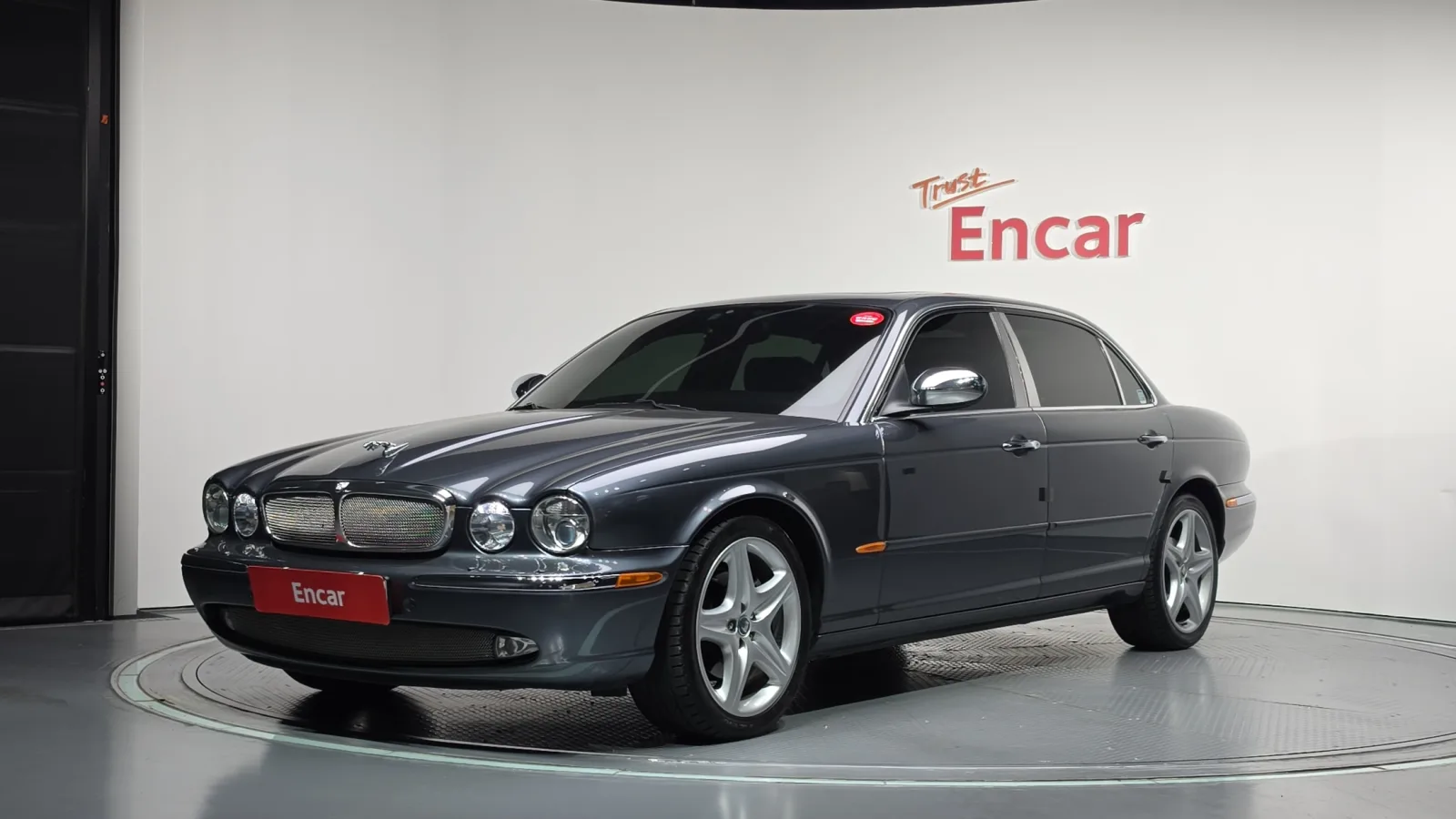 2005 Jaguar XJ-8