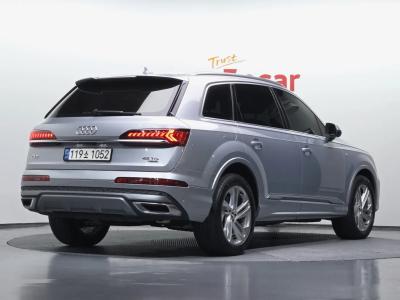 2021 Audi Q7