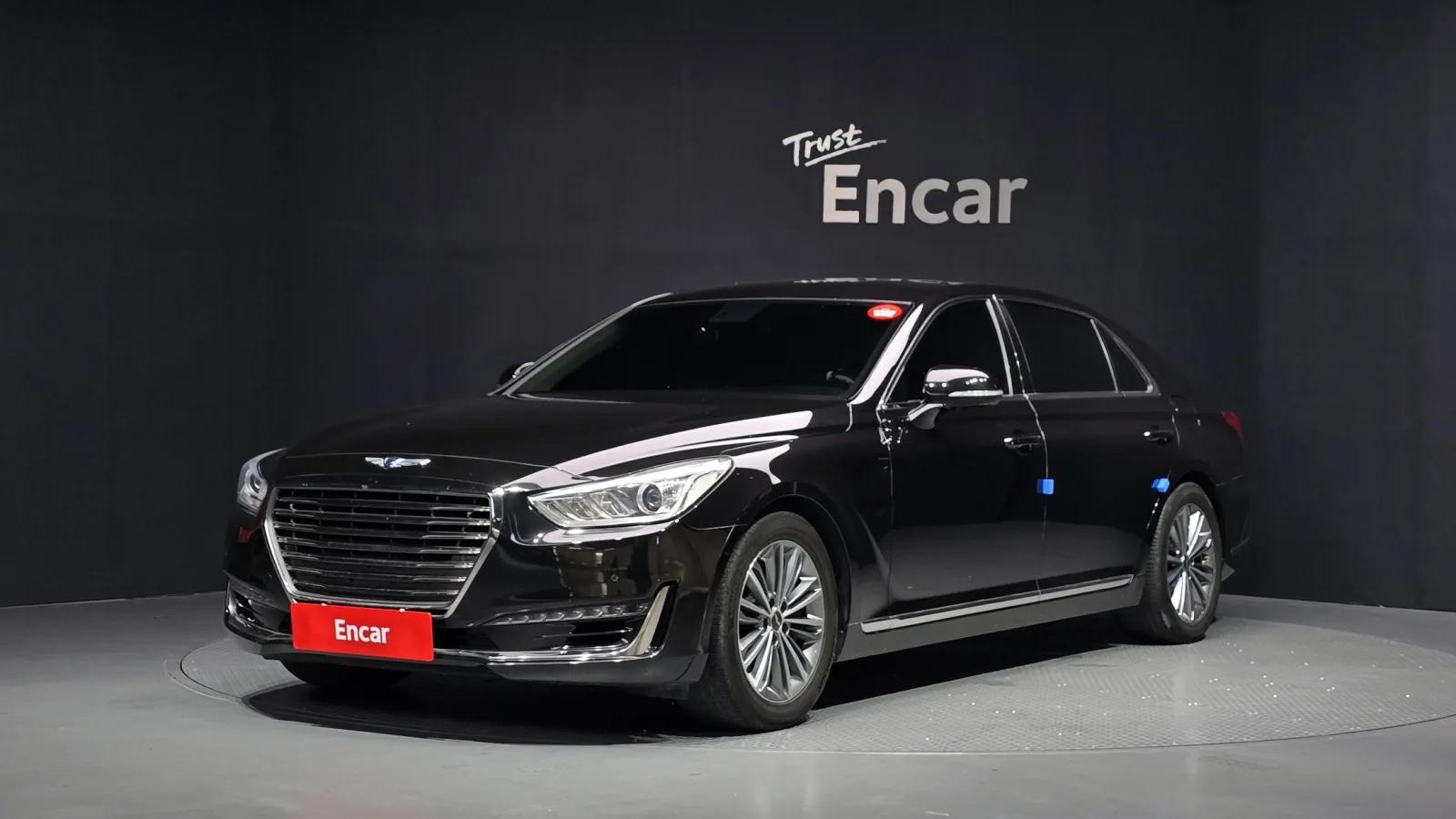 2018 Genesis EQ900