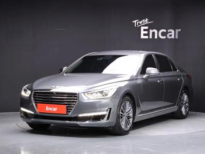 2017 Genesis EQ900
