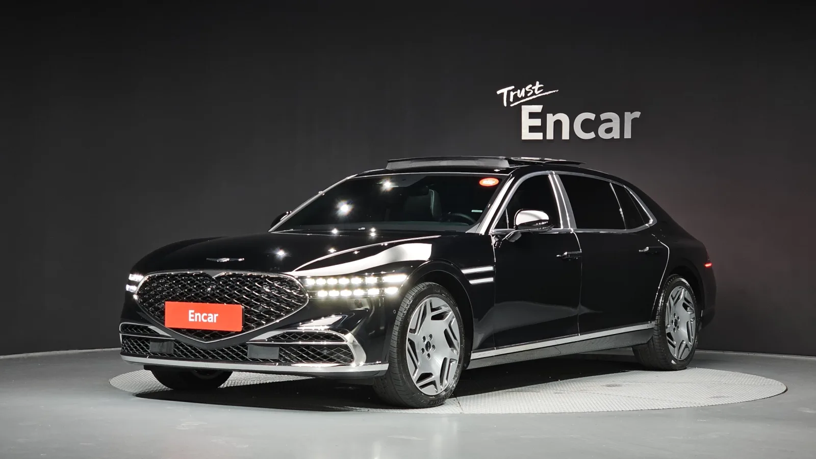 2023 Genesis G90