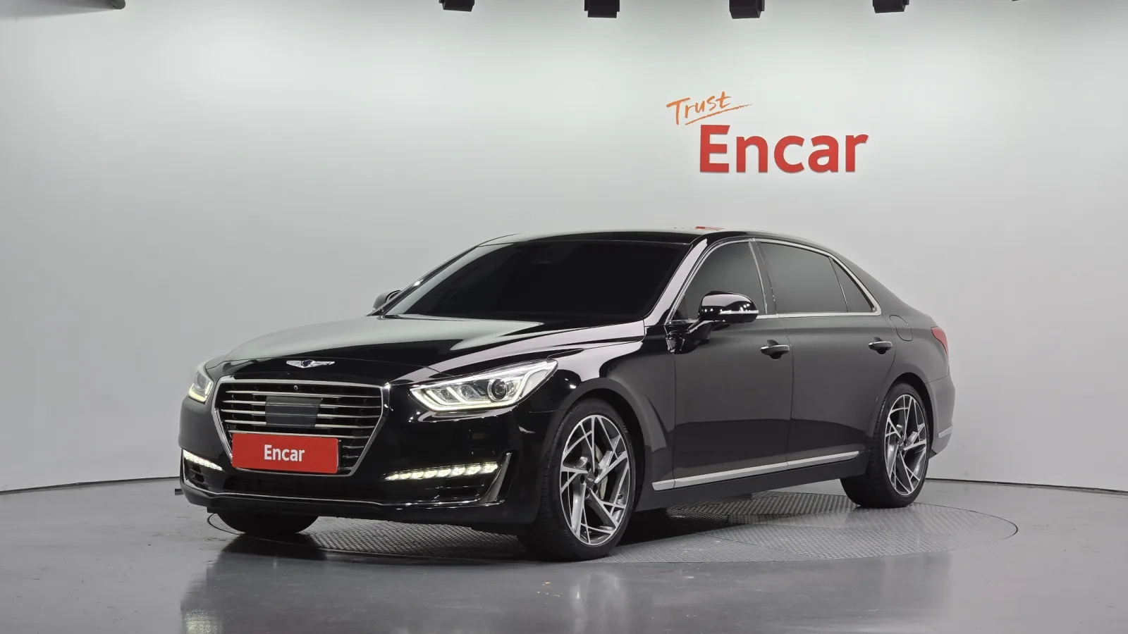 2016 Genesis EQ900