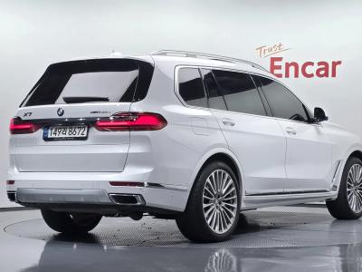 2021 BMW X7