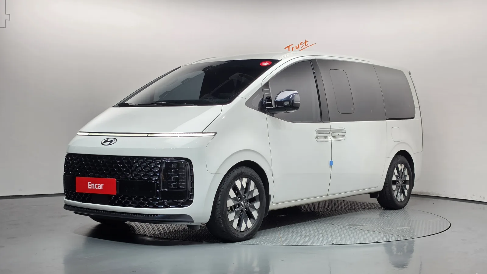 2024 Hyundai Staria