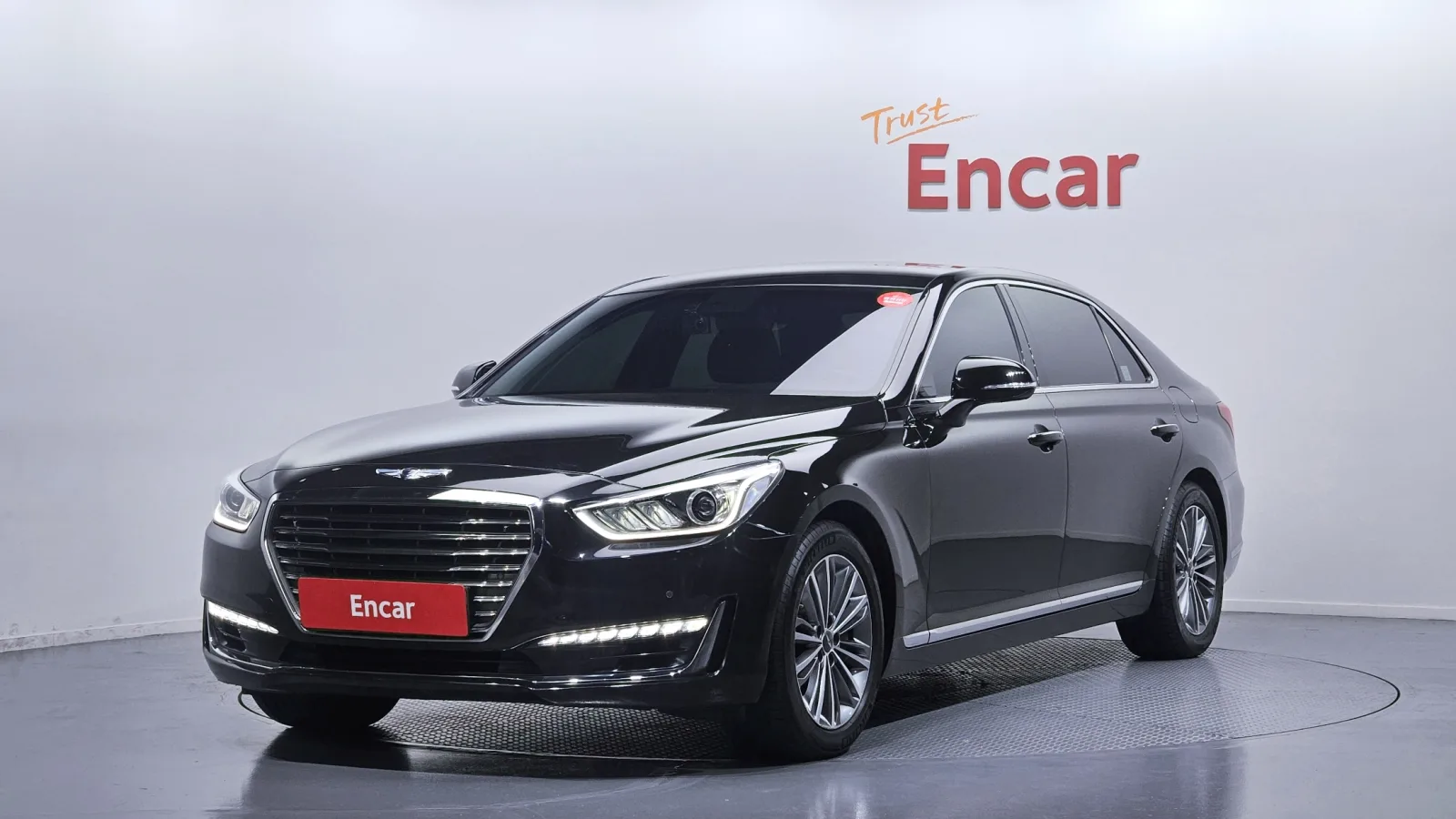2018 Genesis EQ900