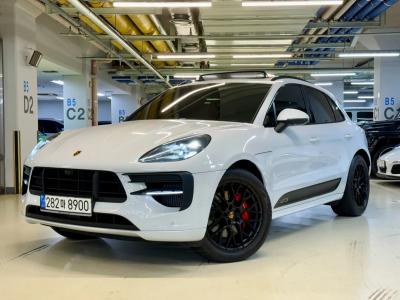 2020 Porsche Macan