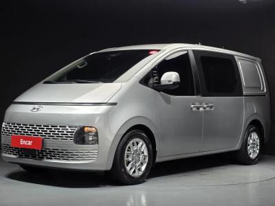 2022 Hyundai Staria