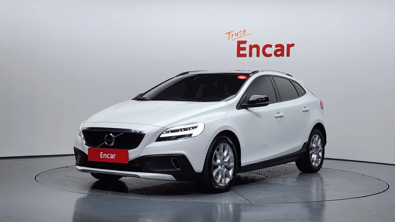 2018 Volvo V40