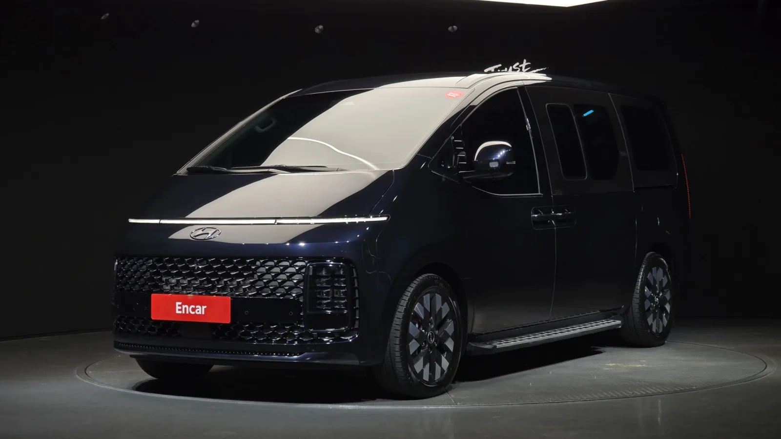 2024 Hyundai Staria