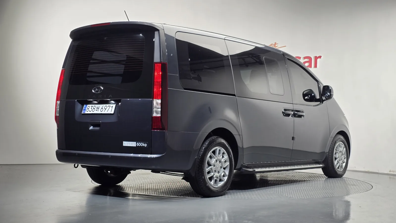 2023 Hyundai Staria