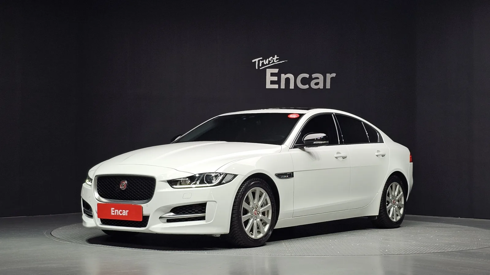 2016 Jaguar XE