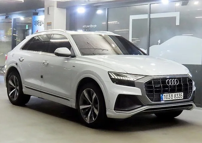2021 Audi Q8