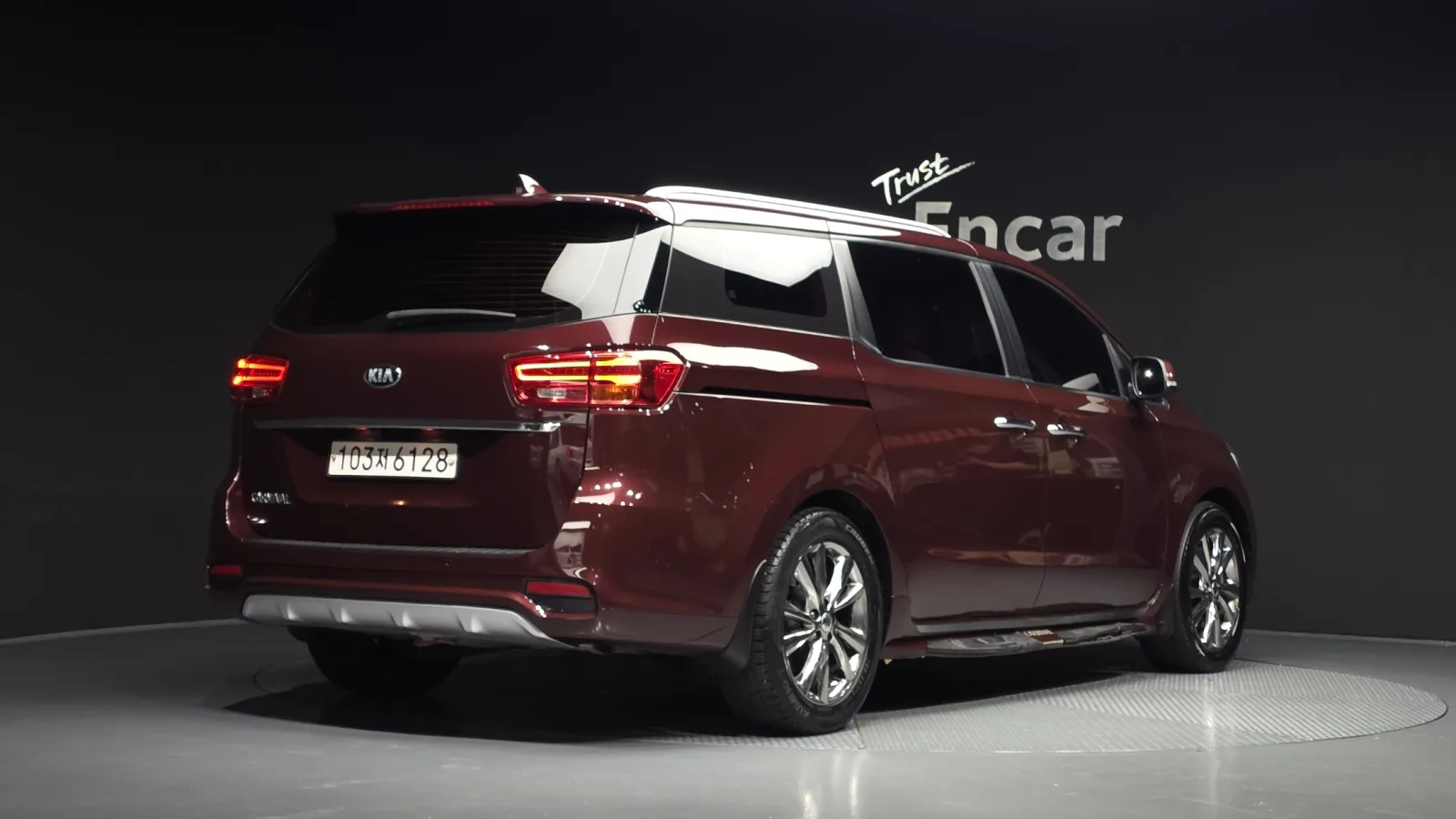 2020 Kia Carnival