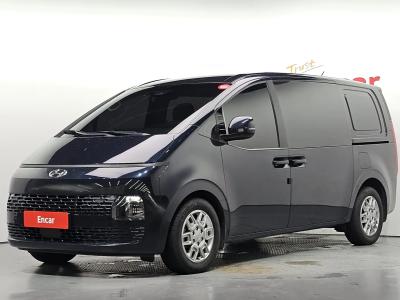 2022 Hyundai Staria