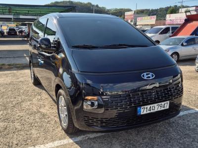 2023 Hyundai Staria