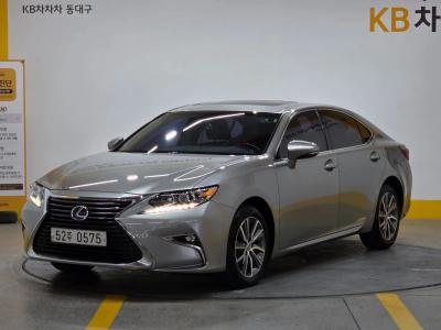 2016 Lexus ES
