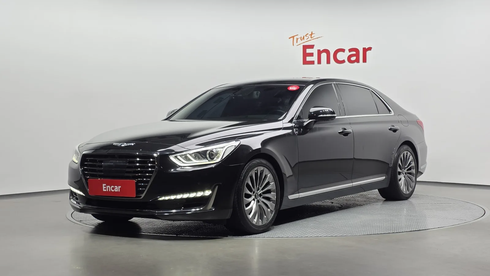 2018 Genesis EQ900