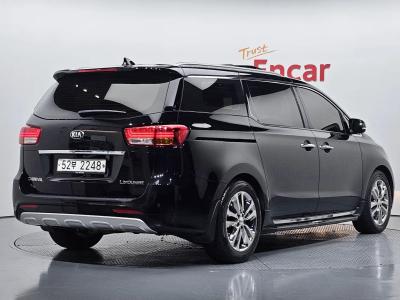 2017 Kia Carnival