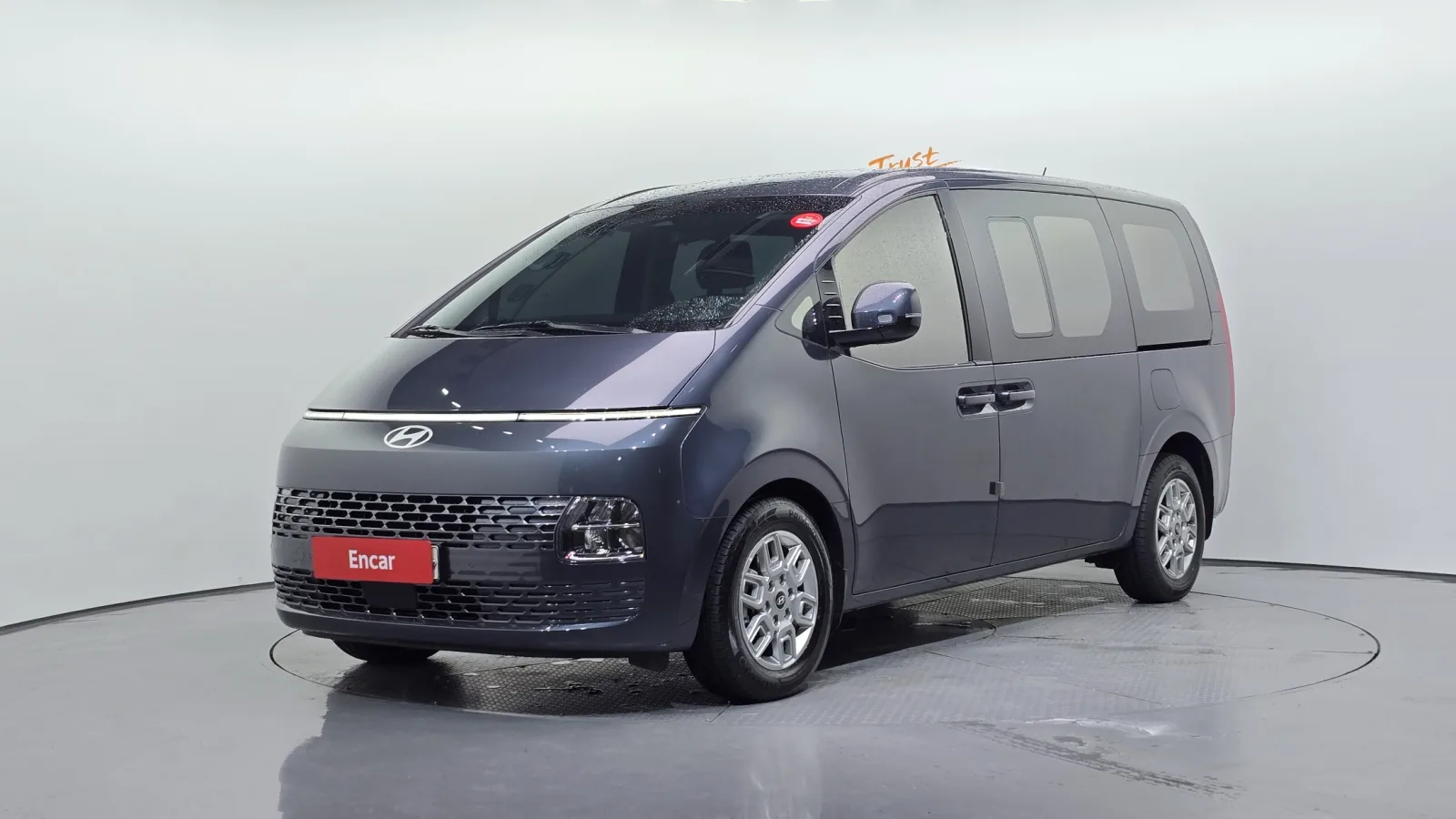 2025 Hyundai Staria