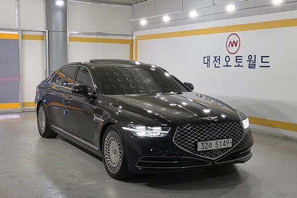 2019 Genesis G90