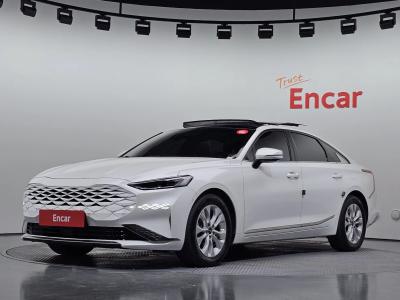 2022 Kia K8