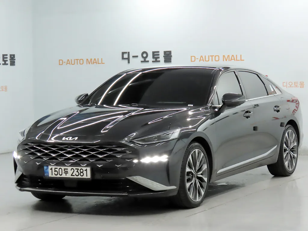 2022 Kia K8