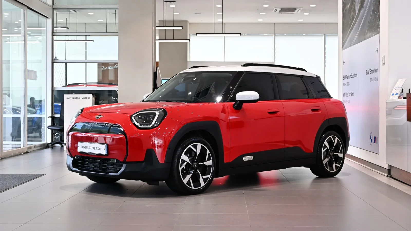 2025 MINI Aceman