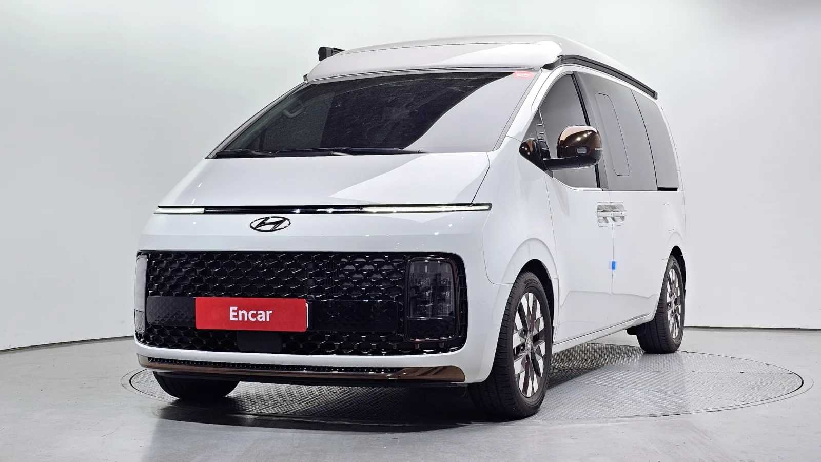 2023 Hyundai Staria