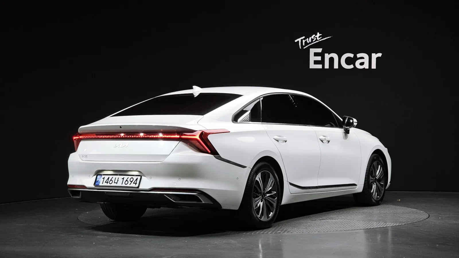 2022 Kia K8