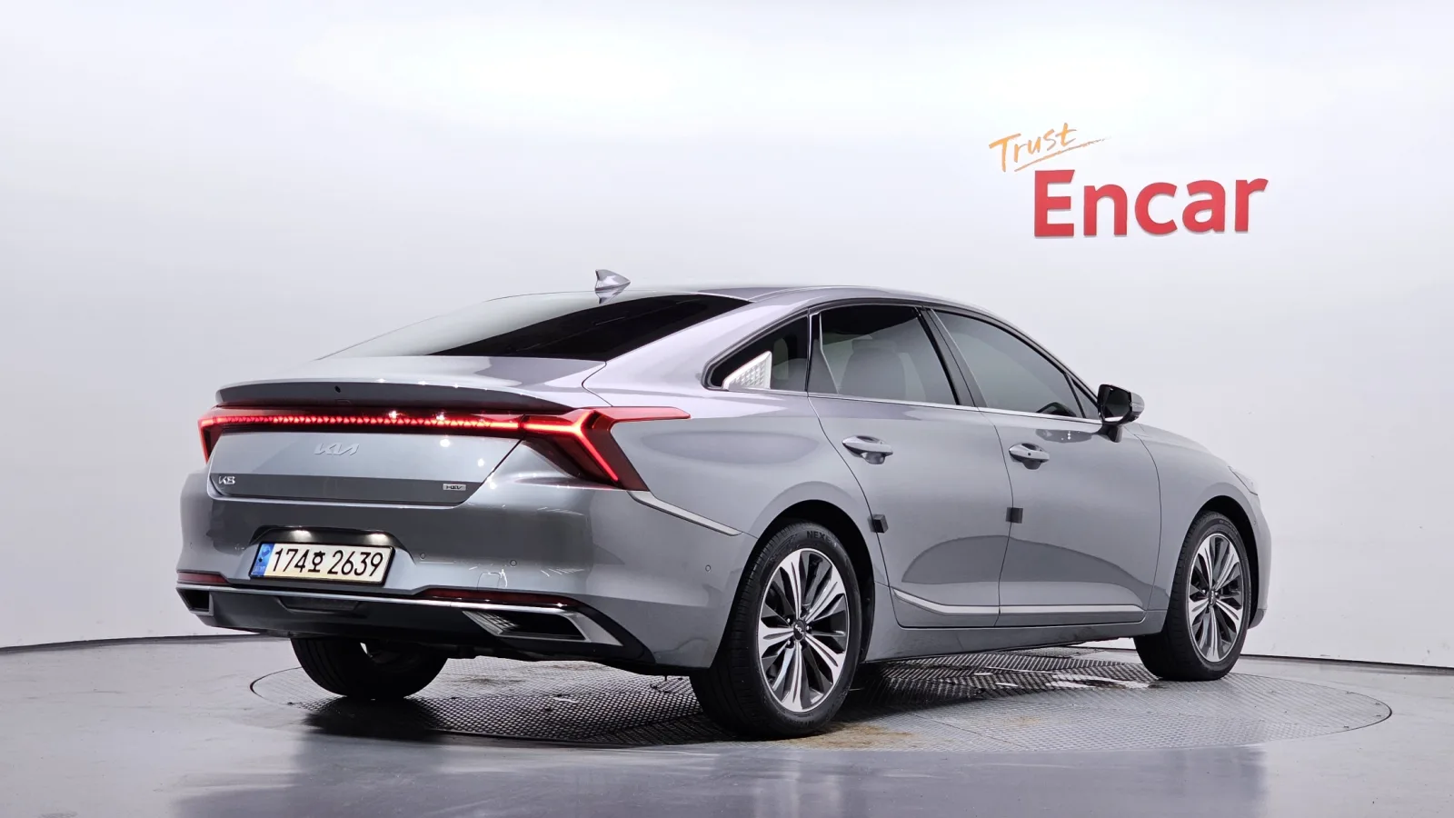 2023 Kia K8