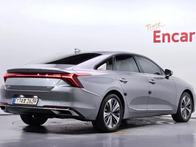 2023 Kia K8