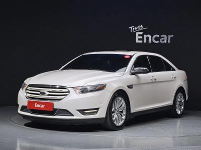 2017 Ford Taurus