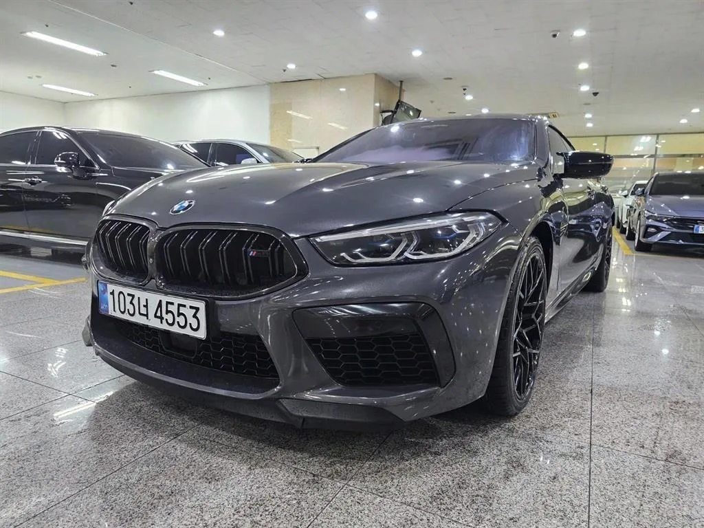 2020 BMW M8